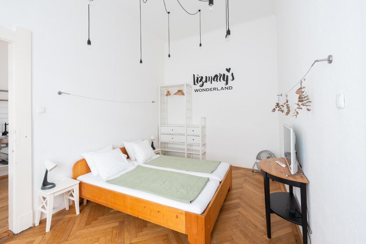 Lizmary'S Wonderland Apartamento Budapeste Exterior foto